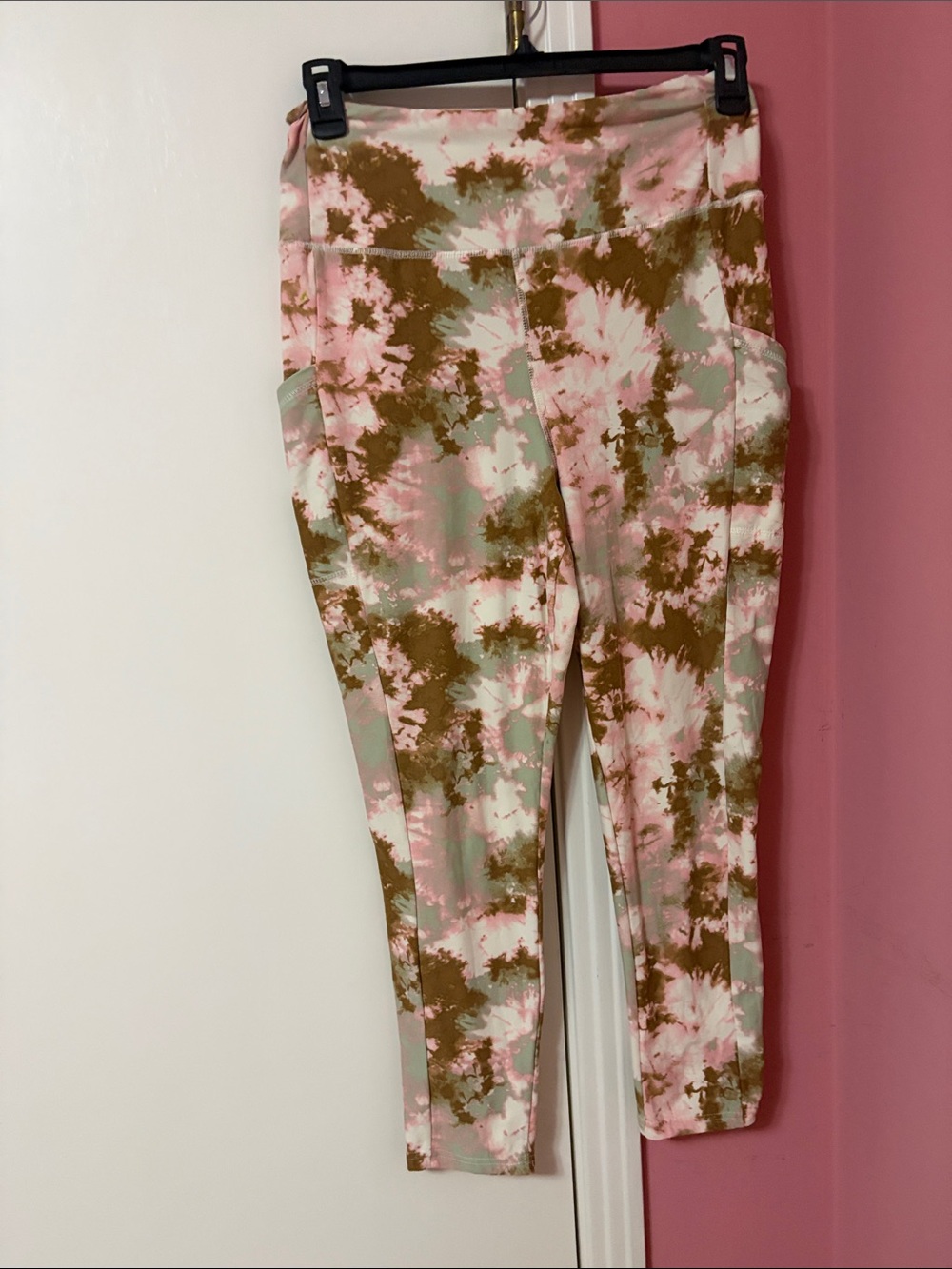 True Craft Pink & Olive Tie-Dye Pocket Leggings